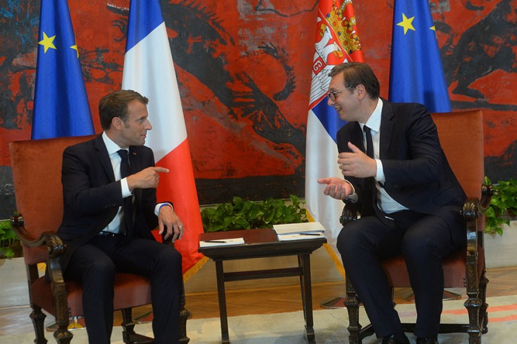 Vučić i Makron u četiri oka "probili termin"