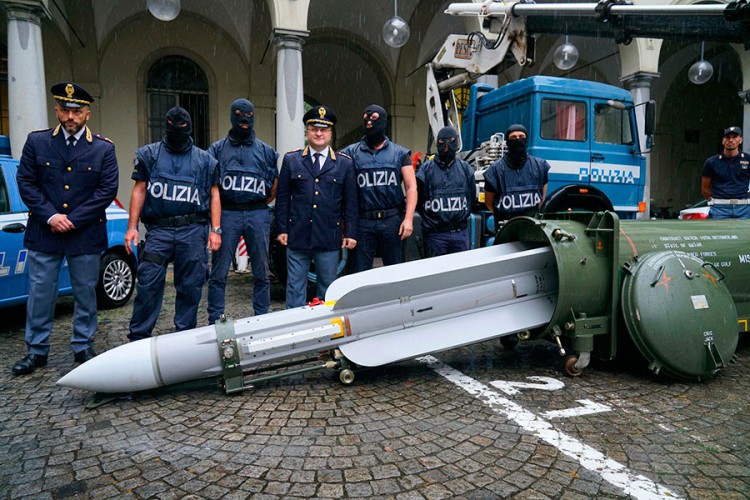 Među zaplijenjenim oružjem neofašista u Italiji i raketa vazduh-vazduh