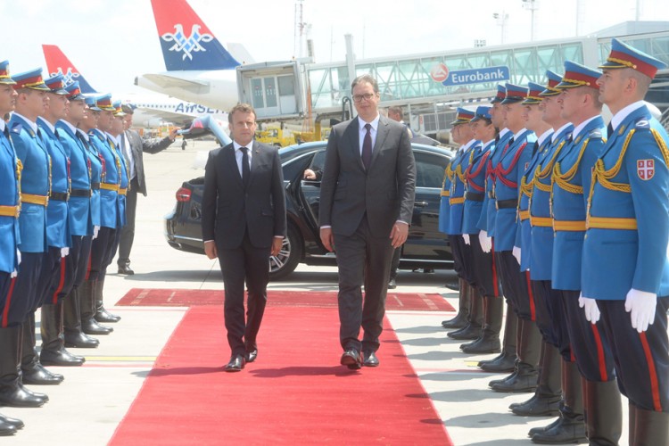 Francuska se preko Srbije vraća na Balkan