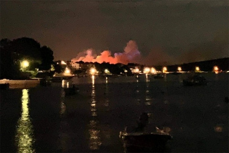 Gradonačelnik Zrća: Vatra je podmetnuta, piromani htjeli da izazovu tragediju
