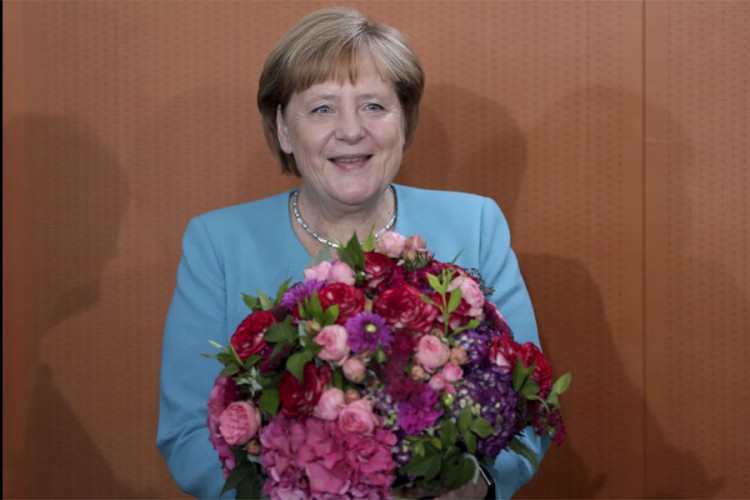 Merkelova slavi 65. rođendan, evo šta je dobila