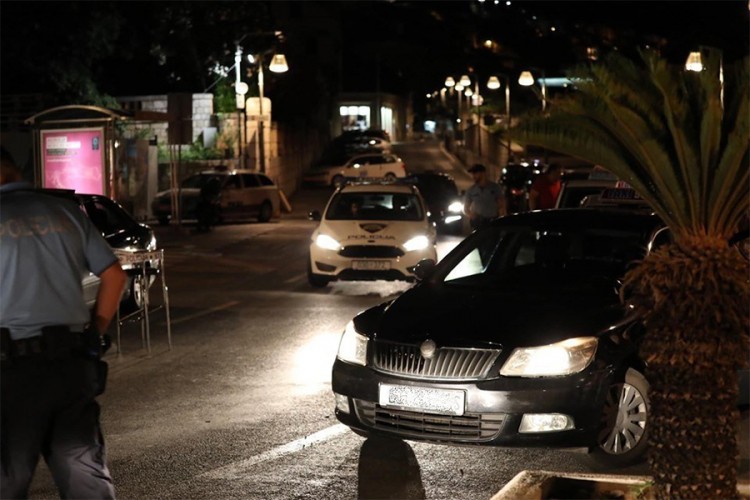 Svjedok napada na taksistu: Izvadili su nož, počeo je bježati, pa su zapucali
