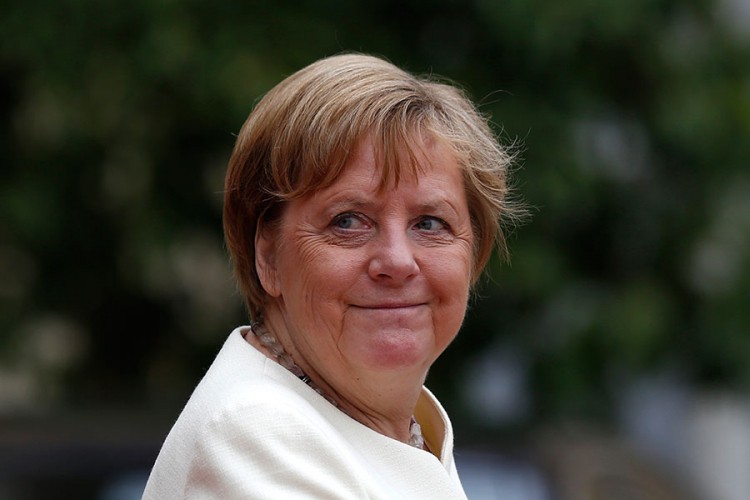 Merkel: Nadam se da ima života poslije politike