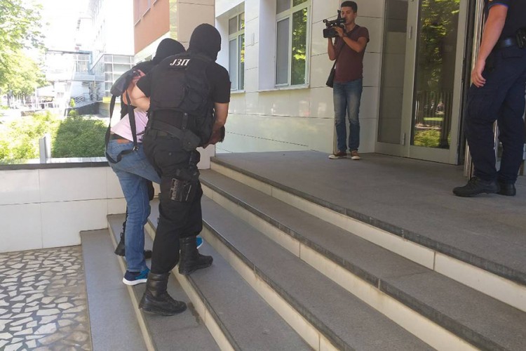 Dvojac uhapšen u Kozarskoj Dubici predat Okružnom javnom tužilaštvu Prijedor
