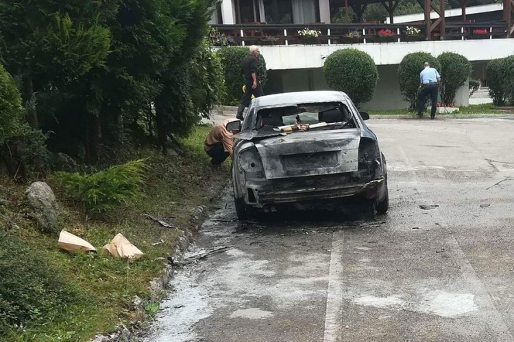 Na Tjentištu izgorio automobil radnika NP "Sutjeska"