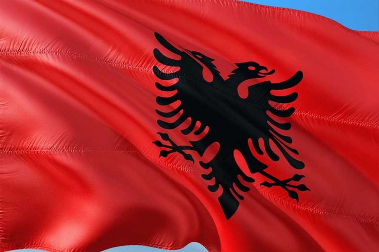 U Albaniji dignut u vazduh spomenik grčkom junaku