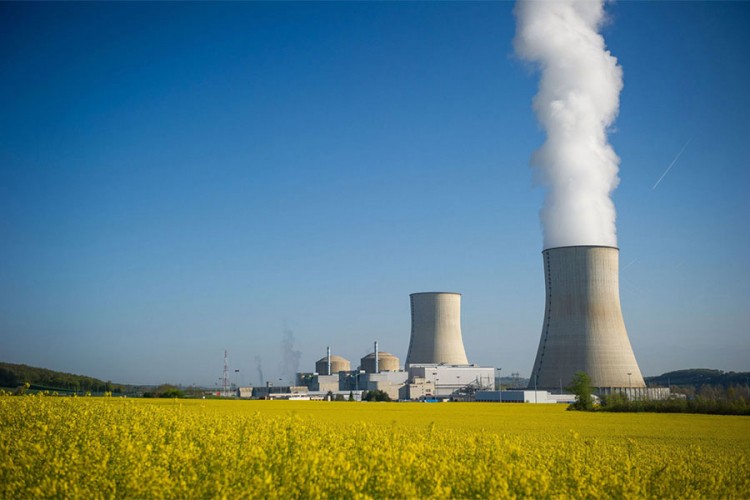 Francuska zatvara dva nuklearna reaktora