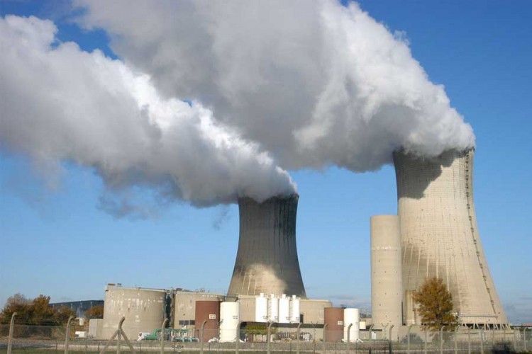 Zbog vrućina Francuska zatvara dva nuklearna reaktora
