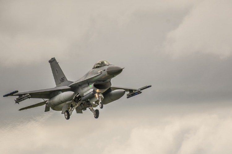 Bugarski predsjednik vetom obustavio kupovinu američkih F-16