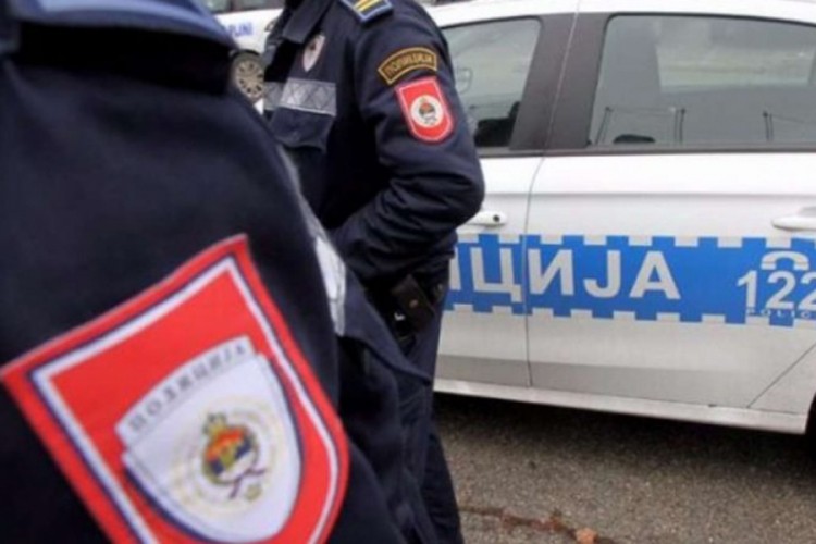 Pet uhapšenih u Istočnom Sarajevu, oduzeta droga i skupocjena vozila