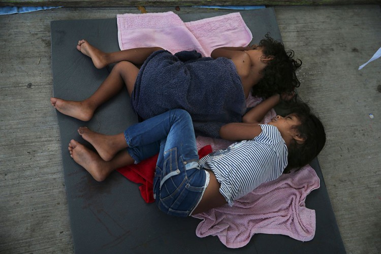 Više od 900 djece odvojeno od roditelja na granici SAD i Meksika