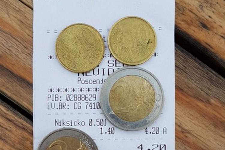 Slovenci konobaru u Crnoj Gori ostavili jedan cent bakšiša