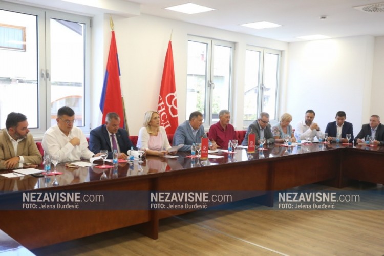 Sastanak vladajuće koalicije počeo u Banjaluci