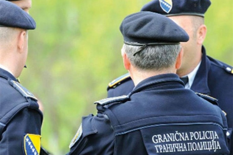 Migrante tukla hrvatska policija?