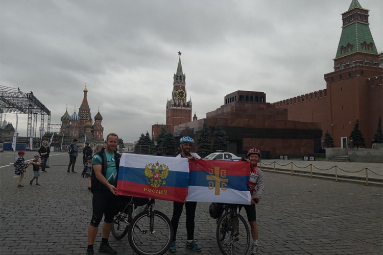 Paljanski biciklisti stigli do Moskve: Prevalili 2.850 km na dva točka