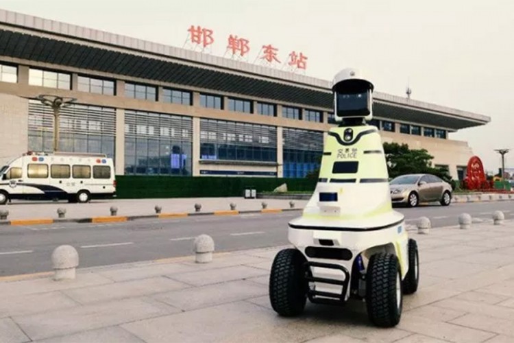 Kina predstavila nove robote saobraćajce