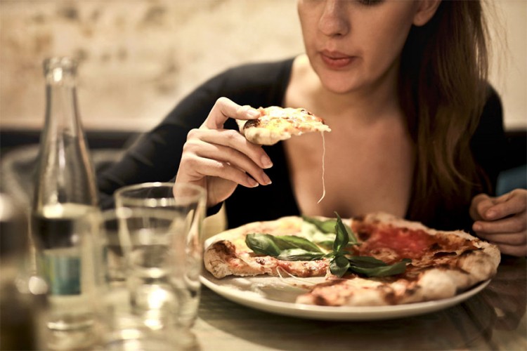 Kako kasni obroci utiču na metabolizam