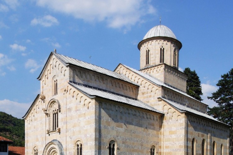 Albanski "istoričari": Dečani su manastir pravoslavnih Albanaca