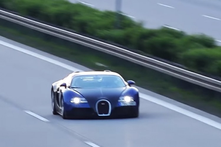 Bugatti Veyrona na autoputu vozio 402,5 km/h