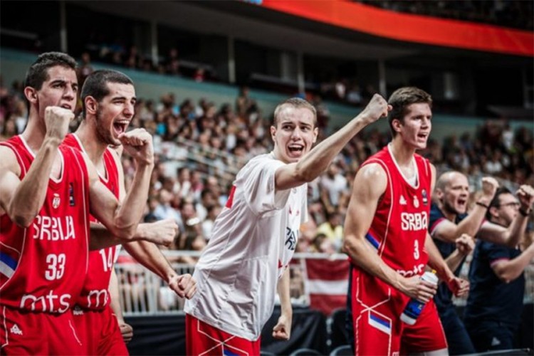Mladi košarkaši Srbije napadnuti u Udinama