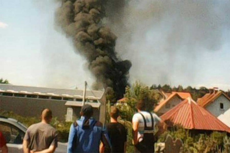 Požar u fabrici u Užicu, povrijeđen muškarac