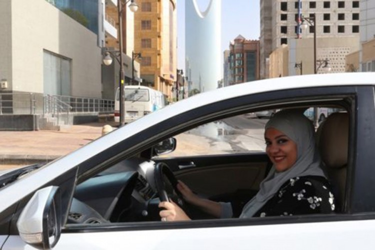 Žene u Saudijskoj Arabiji sada mogu da putuju same