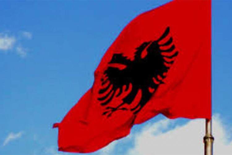 Crna Gora podnosi krivičnu prijavu zbog albanske zastave