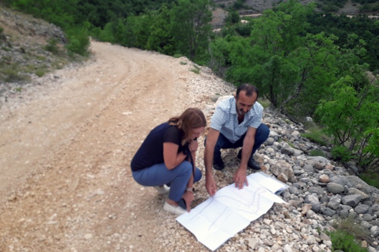 Potpisan ugovor o izgradnji puta u selu Donja Trusina