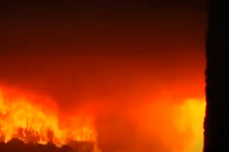 Veliki požar u Daki, izgorjelo 15 hiljada kuća