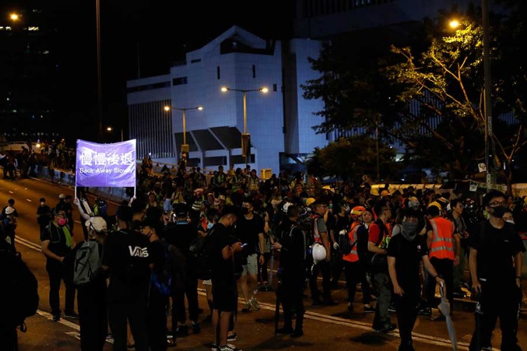 Na protestu u Hongkongu najmanje 1,7 miliona ljudi