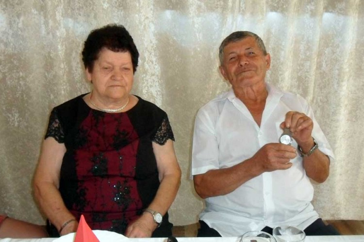 Santrači sa porodicom i prijateljima obilježili 60 godina braka