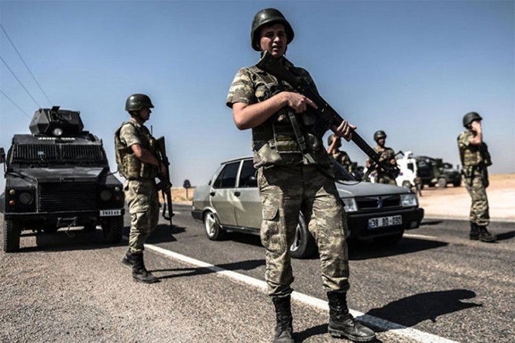 Turska oklopna vozila se kreću u susret sirijskim snagama