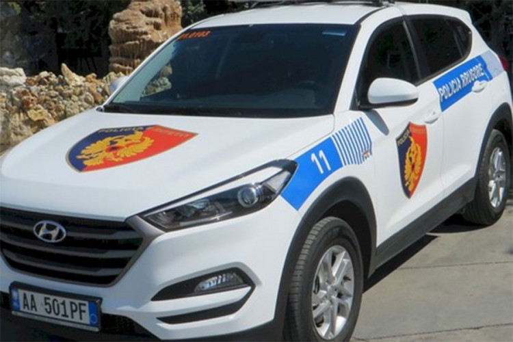Albanska policija patrolira crnogorskim selima
