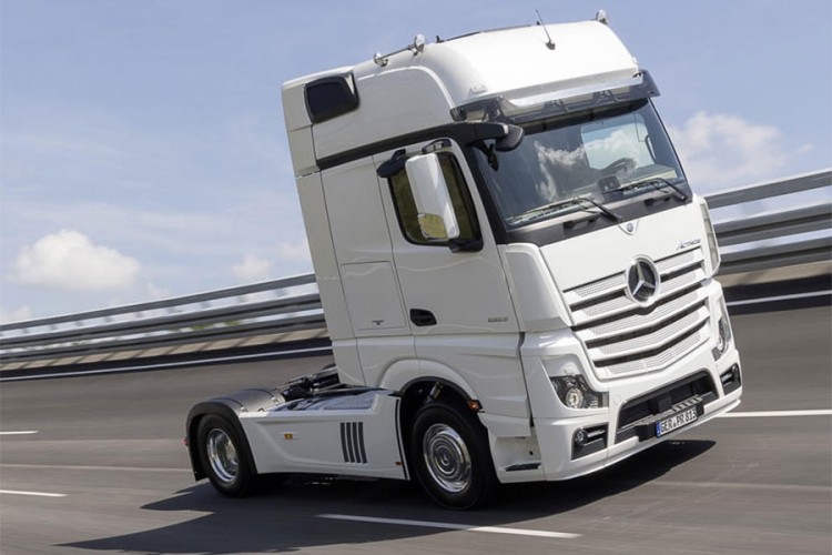Daimler će teške kamione "Mercedes Benz" praviti u Kini