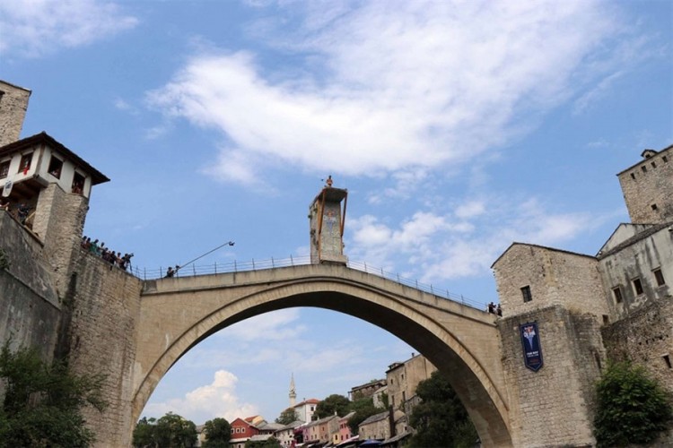 Spektakularni skokovi u Mostaru