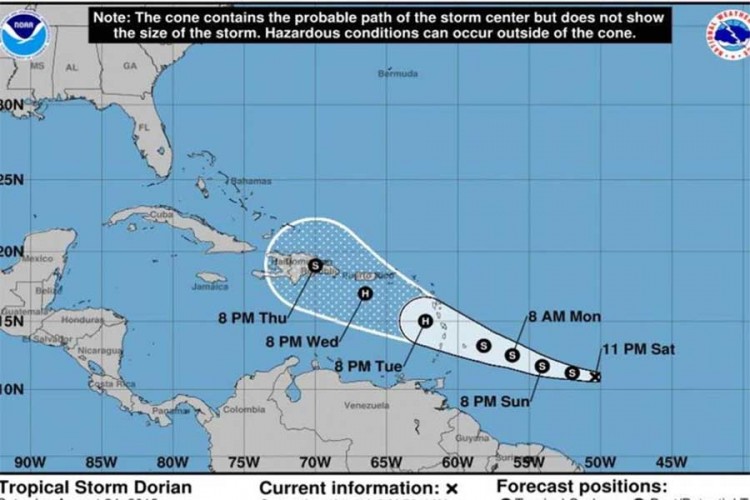 Karibima prijete uragan i tropska oluja