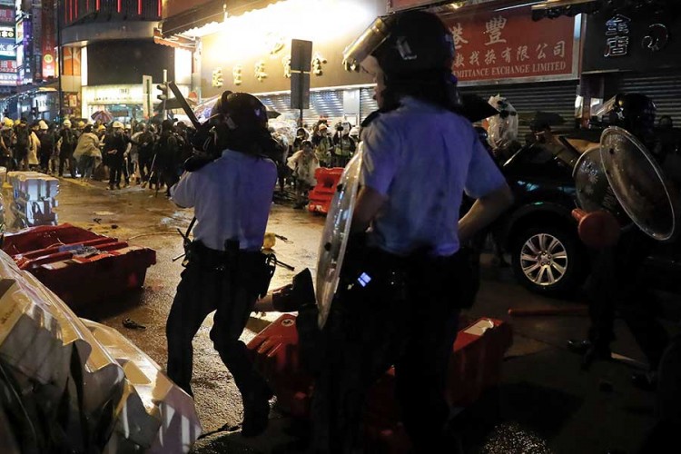 Zvaničnici: Eskalacija nasilja u Hongkongu