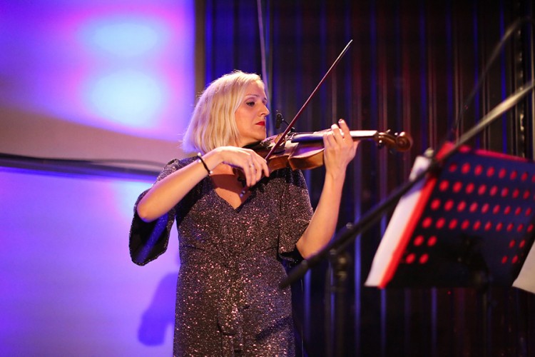 Natalija Todorović održala čas istorije muzike u malom