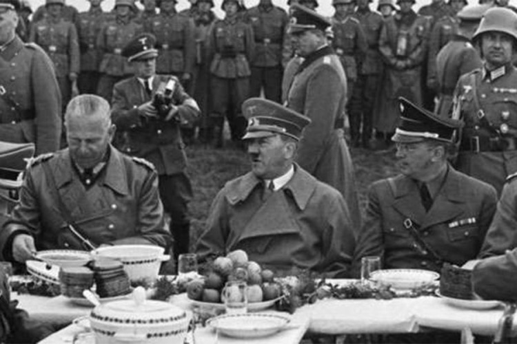 Svaki Hitlerov obrok morale su probati da ne bi bio otrovan