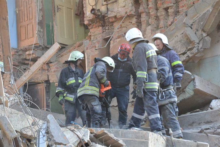 Srušila se zgrada u Ukrajini, poginulo osmoro