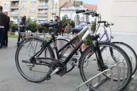 Nova parking postolja za bicikle