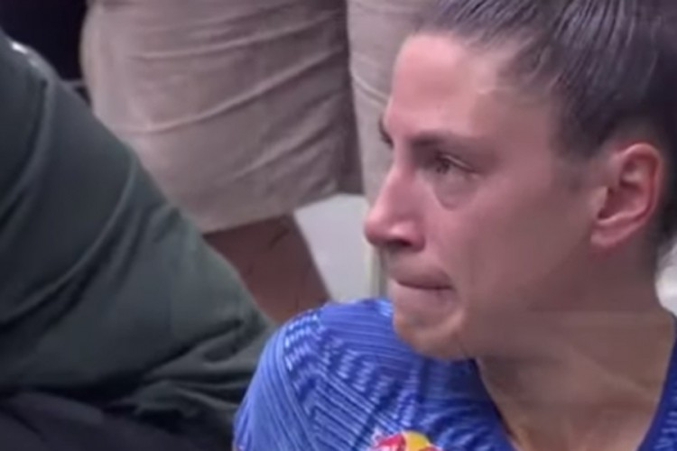 Suze i šok na stadionu: Pogledajte kako se povrijedila Ivana Španović