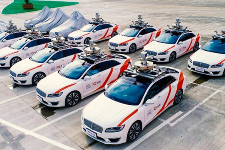 U Kini predstavljen novi servis autonomnih taksi vozila