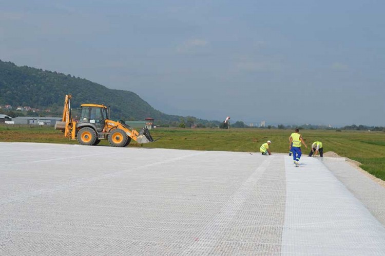 Testna avio-pista u Bihaću biće gotova do kraja septembra