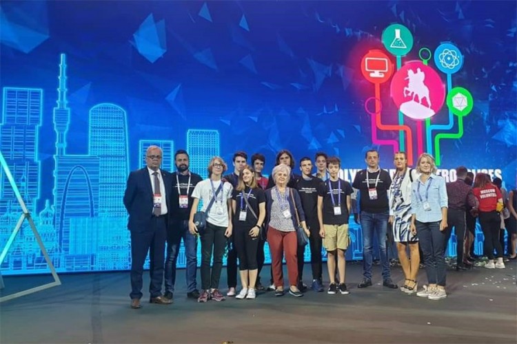 Zapažen uspjeh učenika Gimnazije na Olimpijadi metropola u Moskvi