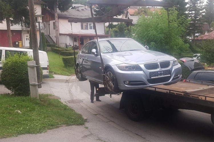 Policija u Sarajevu pronašla BMW ukraden u januaru