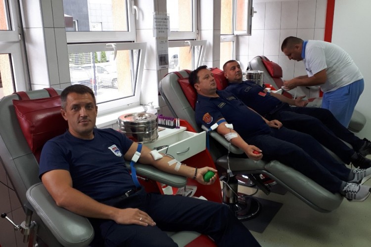 Banjalučki vatrogasci darovali krv