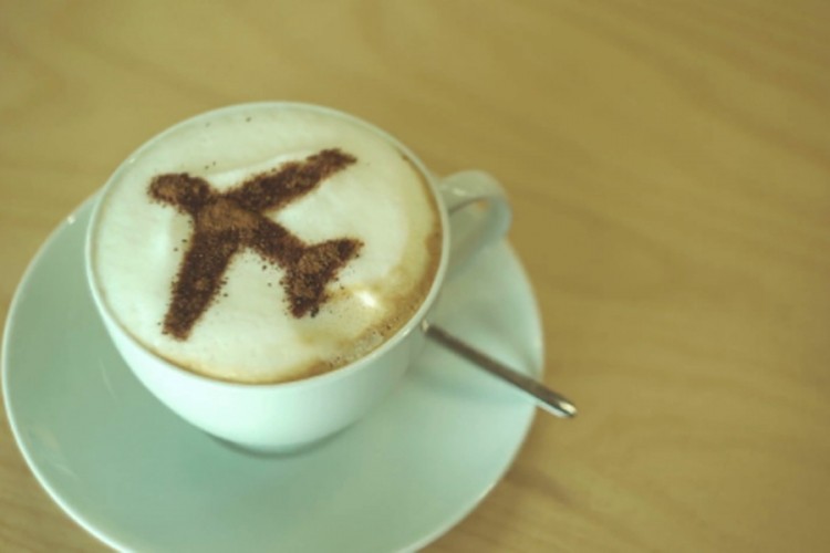 Pilot prosuo kafu, avion morao da sleti