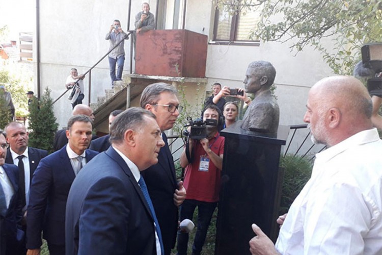 Dodik i Vučić posjetili rodnu kuću Gavrila Principa