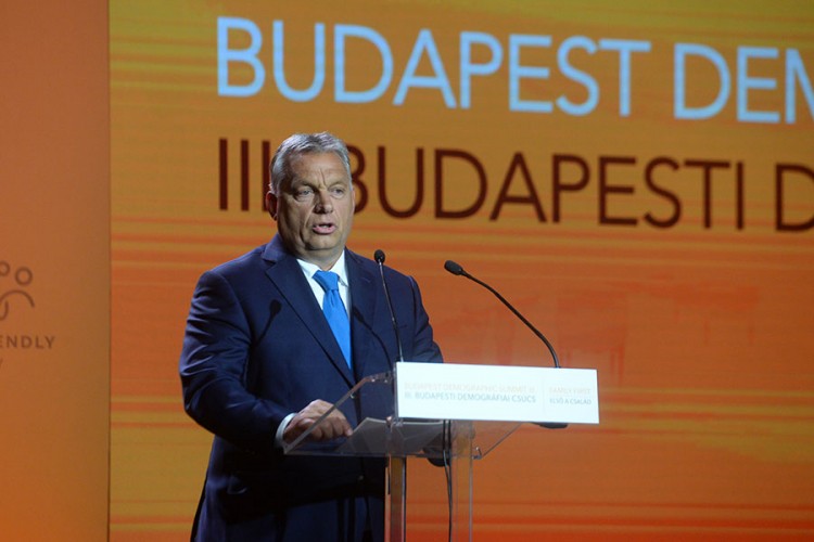 Orban: EU koristi novije članice kao "žrtvenog jarca" zbog svojih problema